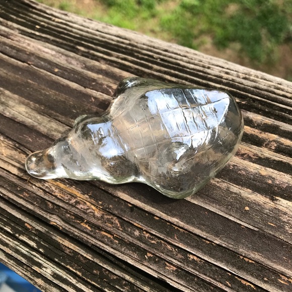 Clear Art Glass Recycled Glass Shell Seashell Nautical Paperweight - Picture 2 of 10